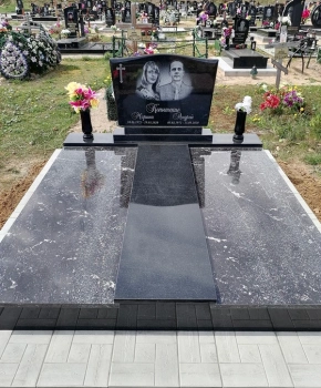 Памятник двойной 102